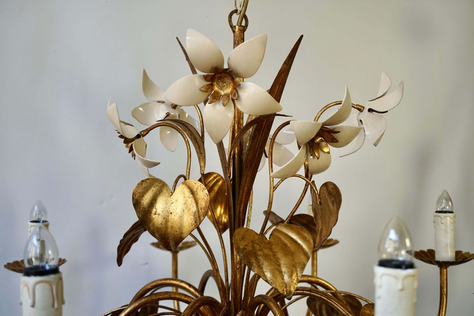 photo furniture Chandelier With Golden Leaves And White Flowers