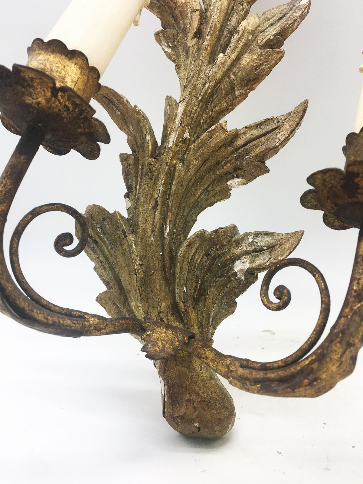 Exceptional Pair Of Italian Giltwood Wall Appliques photo Lighting