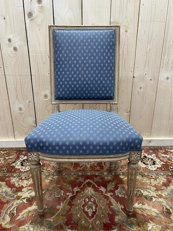 Suite De 8 Chaises De Style Louis XVI Patinées photo buy