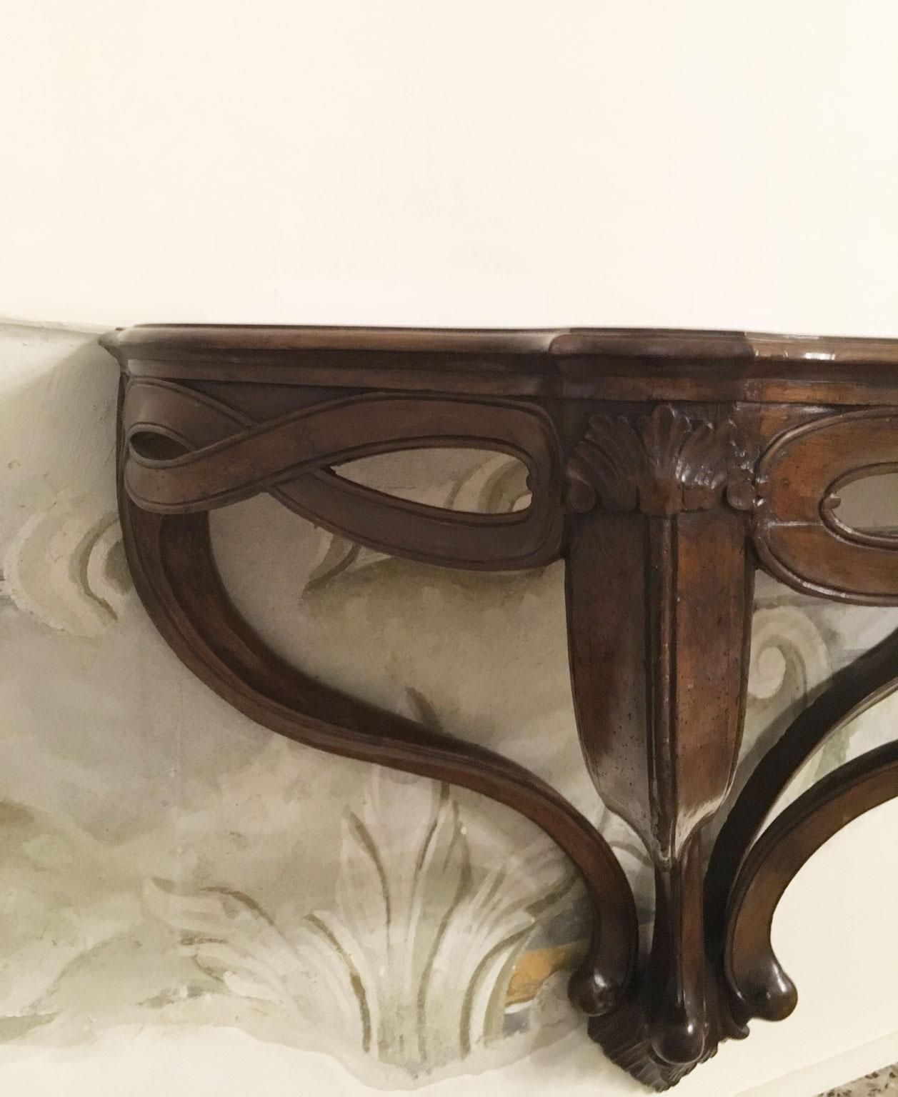 1750 Venezia Italy Walnut Solid Carved Hanging Console With Figure Eight Motifs photo 38244.0