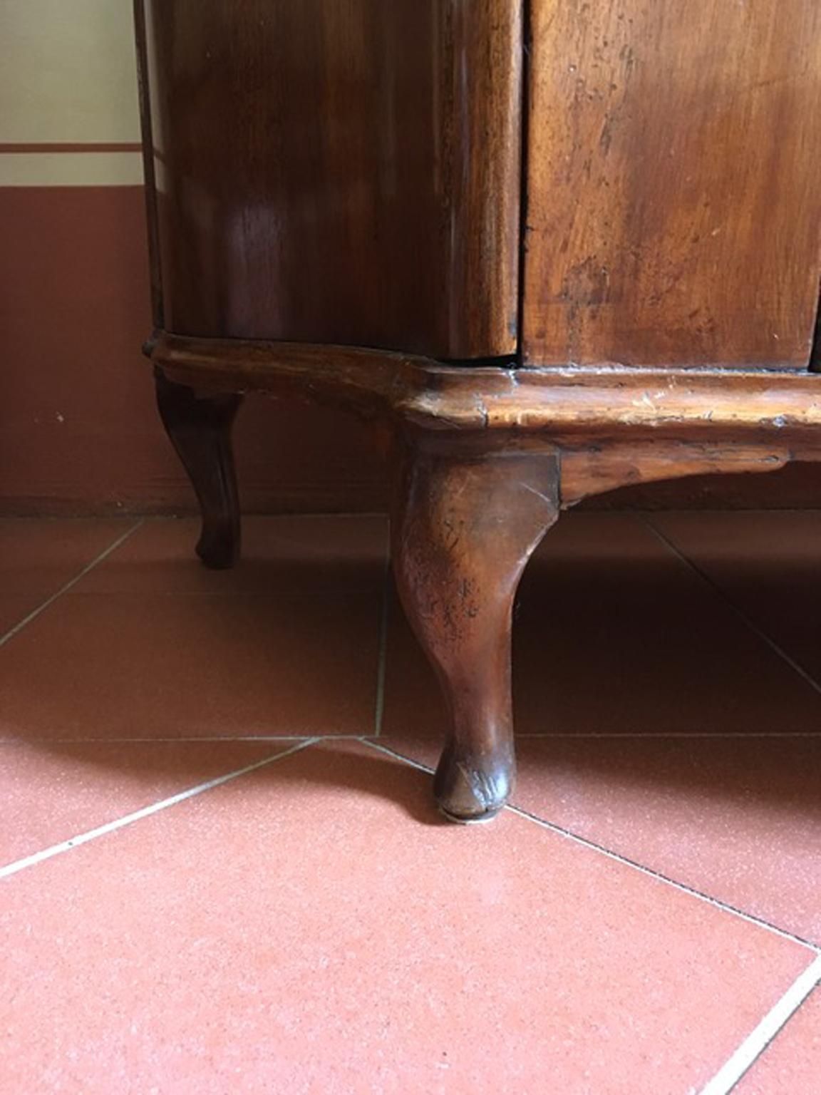 Italy Venezia Mid  18th Century Baroque Hand Carved Walnut Sideboard photo vinterior