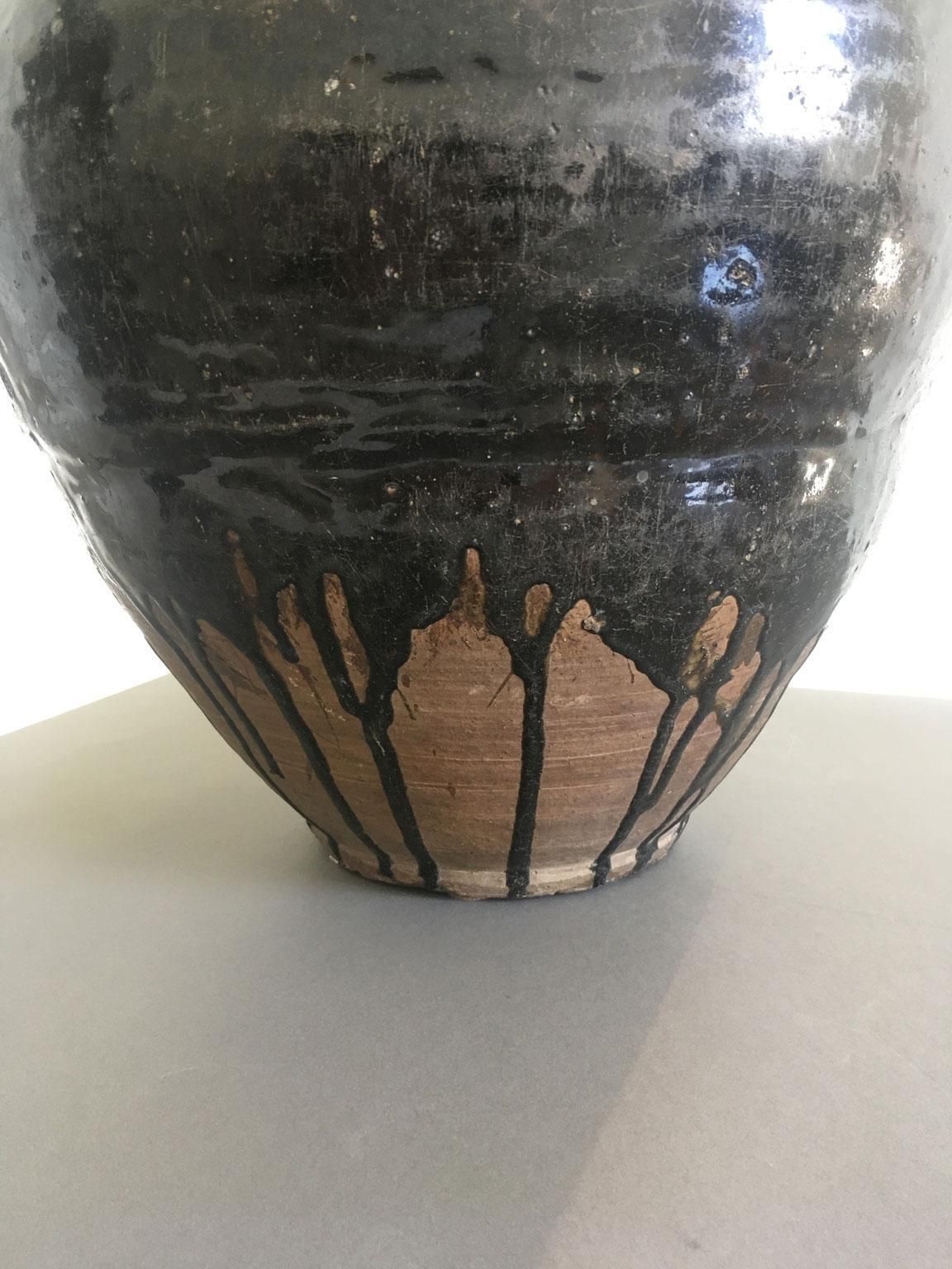 photo vintage Late 18th Century Khmer Brown Glazed Terracotta Vase