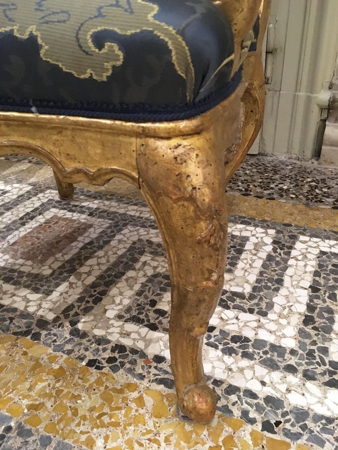 1750 Venezia Italy Pair Of Rococo Carved Giltwood Armchairs photo vinterior
