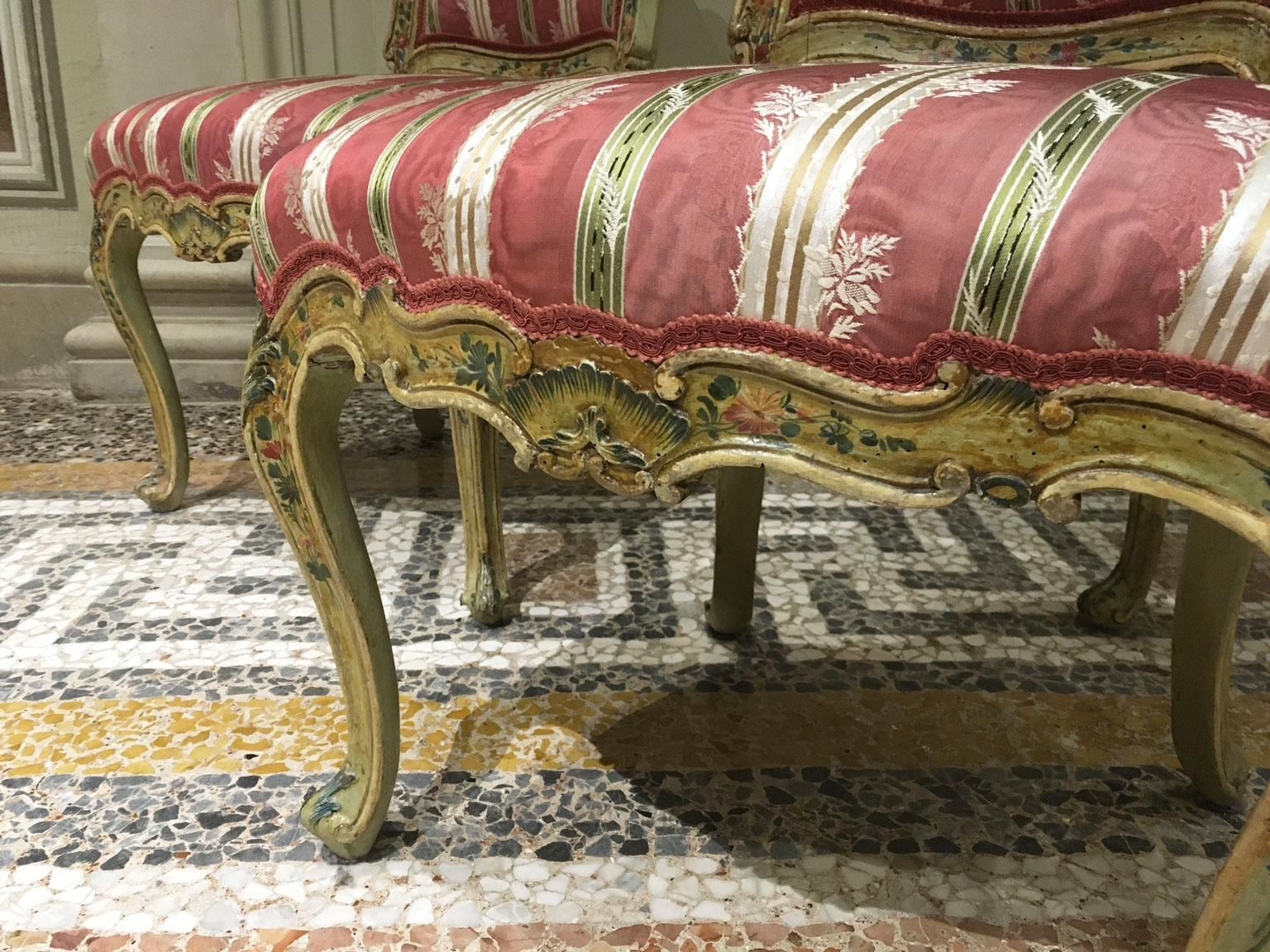 photo furniture 1750 Venezia Italy Set 3 Green Lacquered Wooden Engraved Chairs With Flowers