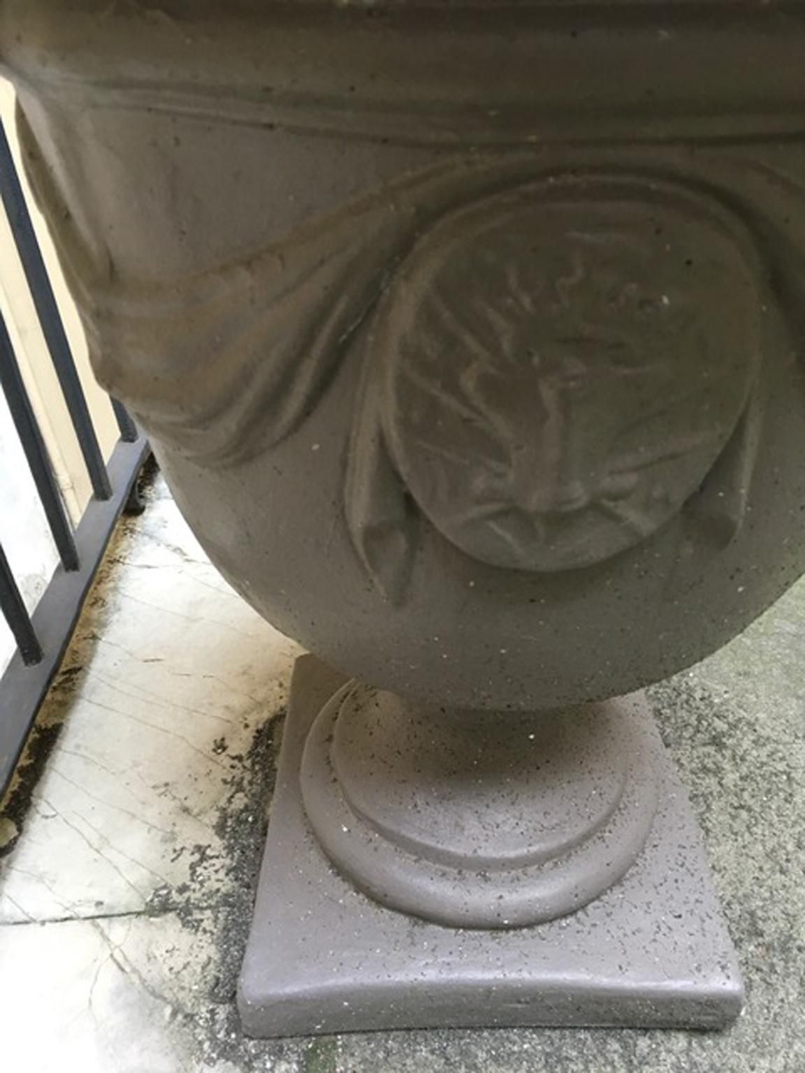 Pair Of Italian Neoclassical Style Stone Paste Gardens Urns Hand Paint Mud Color photo 1105.0