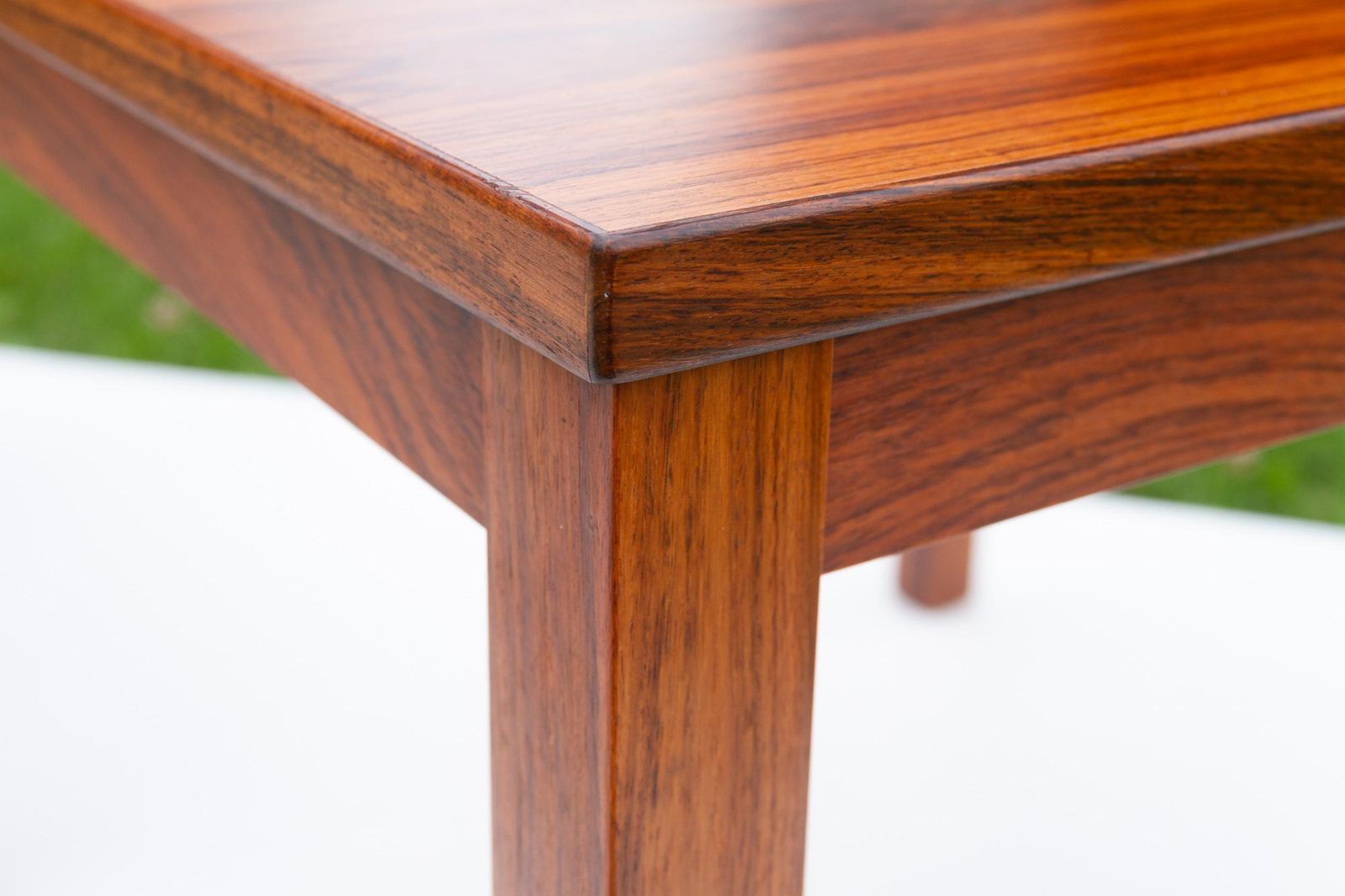 photo vintage Danish Modern Rosewood Side Tables, 1960s, Set Of 2