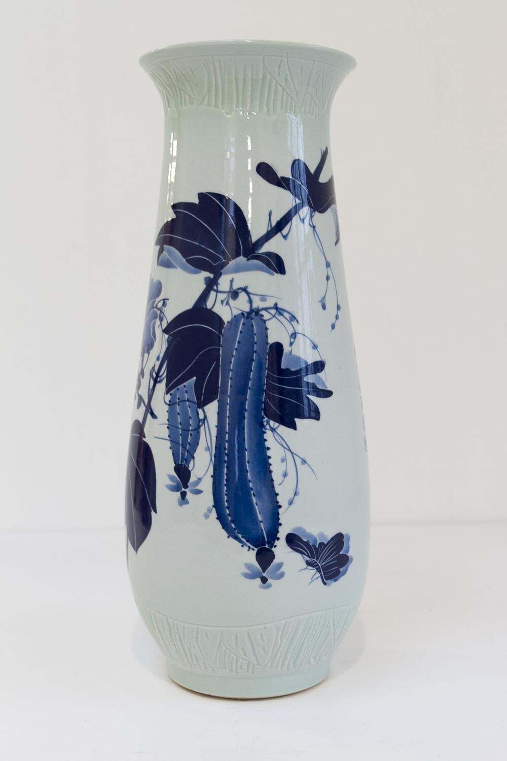 Chinese Blue And White Porcelain Vase, 1970s. photo buy
