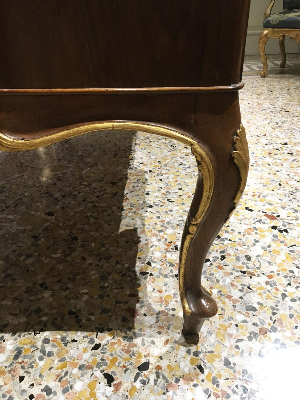 photo vinterior 1750 Venezia Italy Baroque Carved And Inlaid Walnut Desk With Drawers