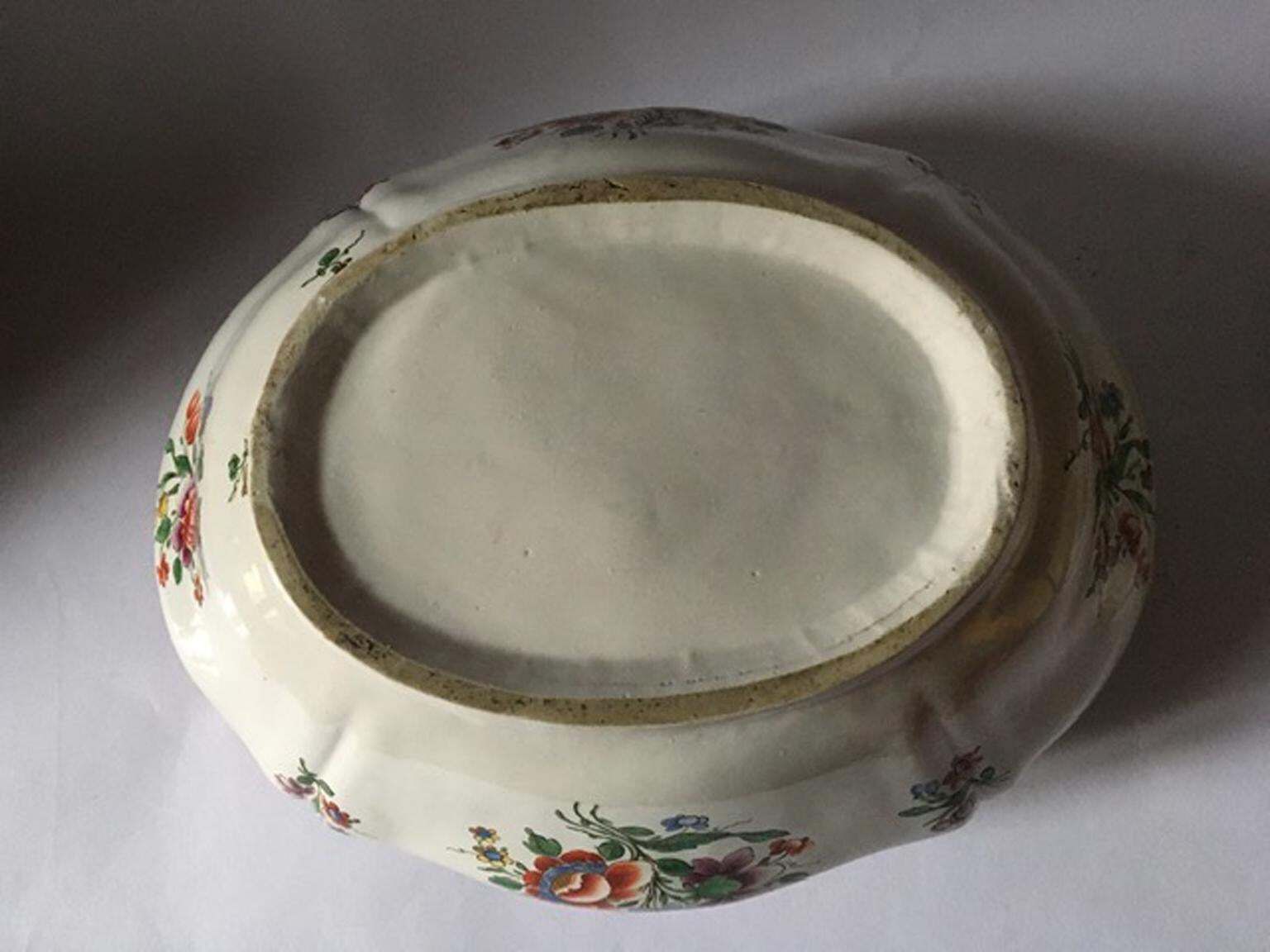 photo vintage Italy Late 18th Century Porcelain Richard Ginori Doccia Soup Bowl