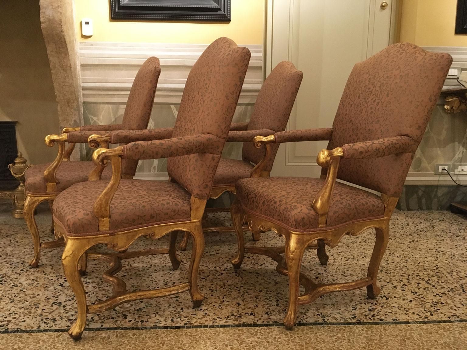 50992.0 Venezia Italy Early 18th Century Set 5 Rococo Carved Giltwood Armchairs photo