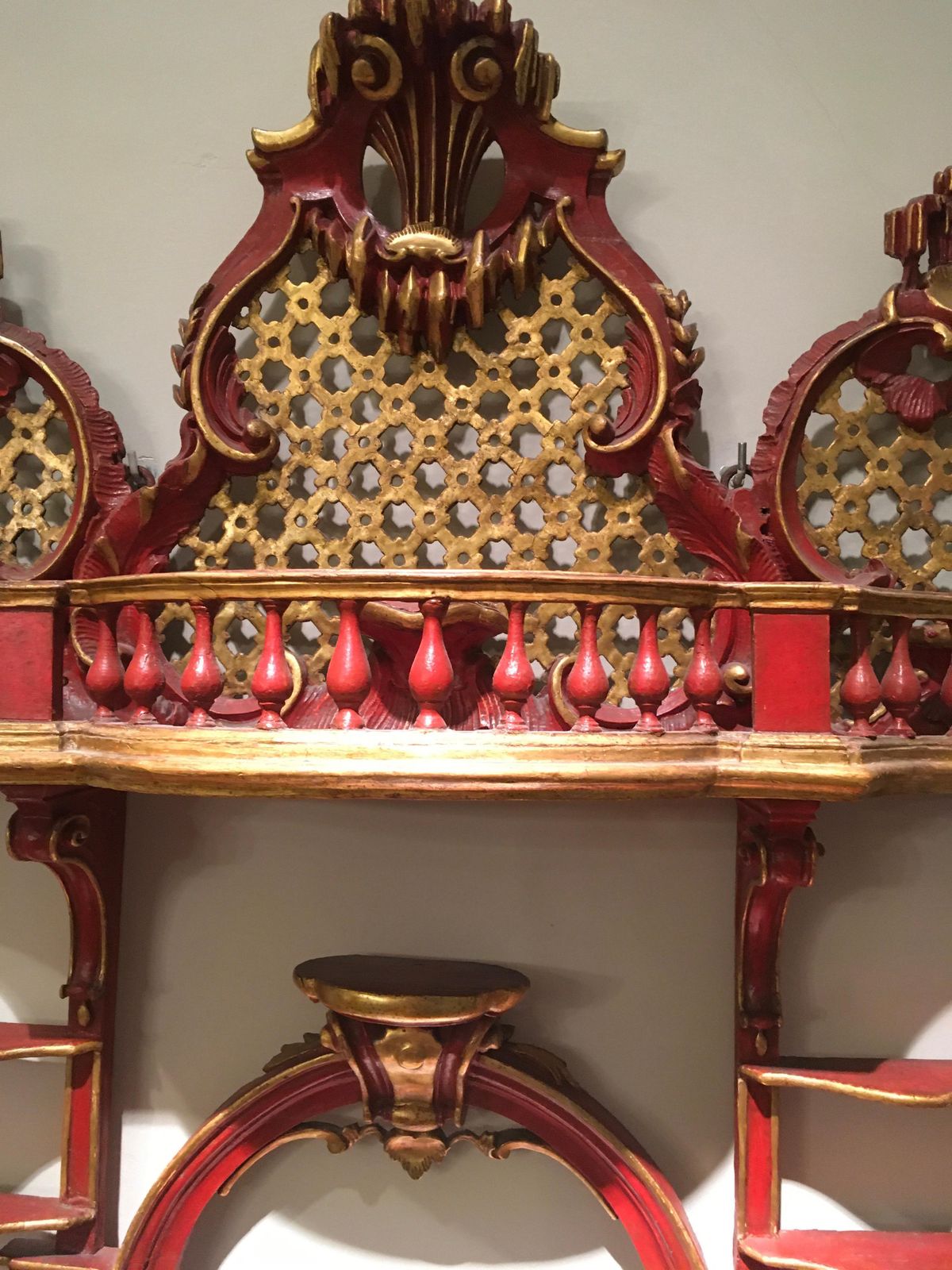 1750 Venezia Italy Wooden Red Lacquered Carved Credenza Porcelain Holder photo buy