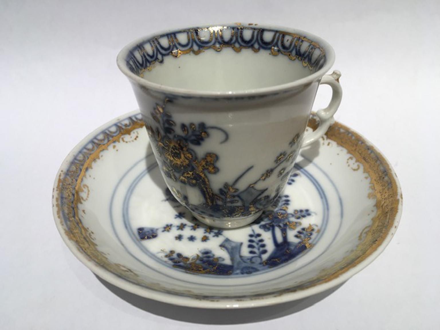 photo vintage Meissen Mid 18th Century Porcelain Cup With Dish White Blue And Gold