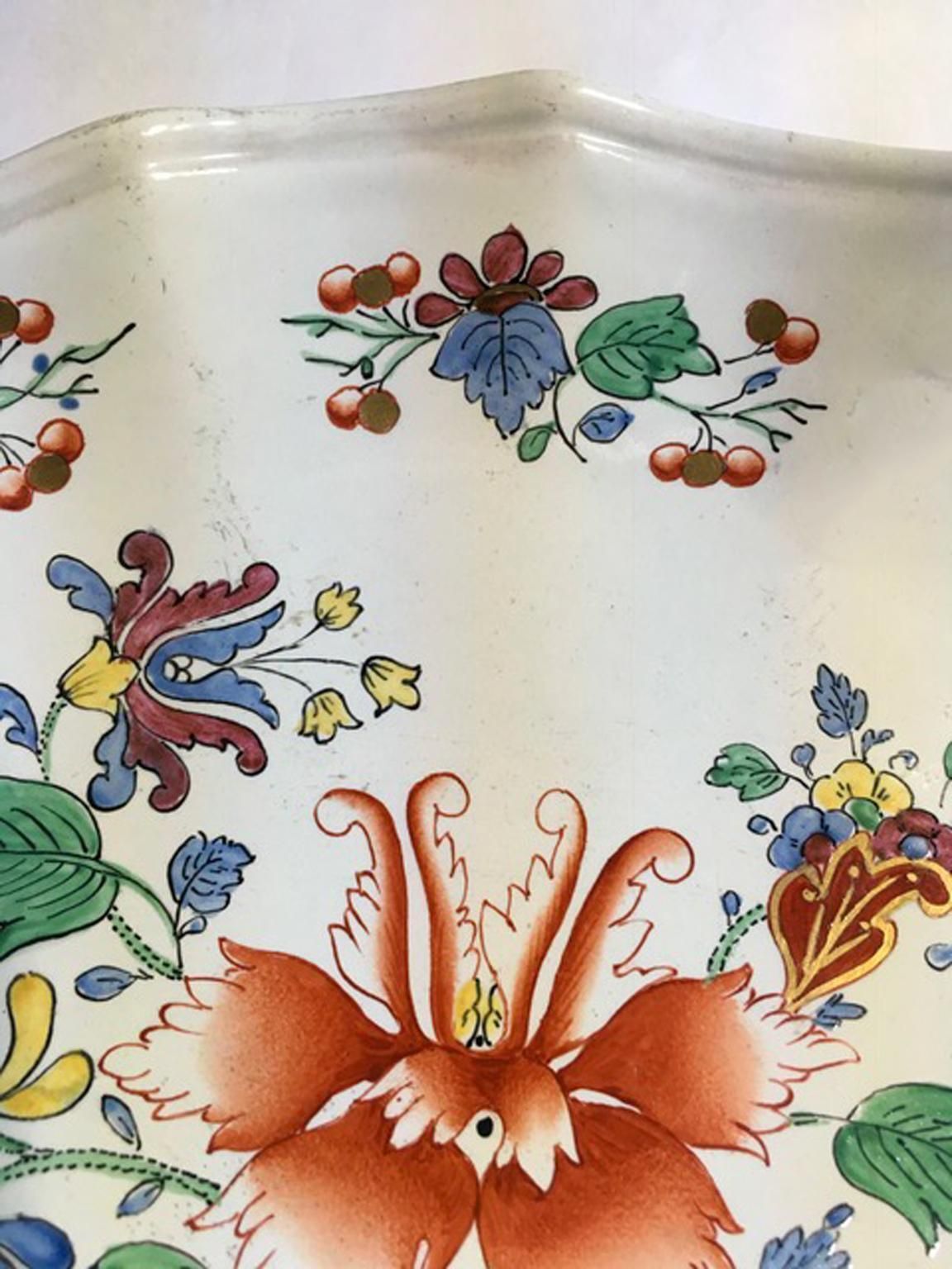 photo vintage Italy Richard Ginori Mid 18th Century Porcelain Hand Painted Tulip Decor Bowl