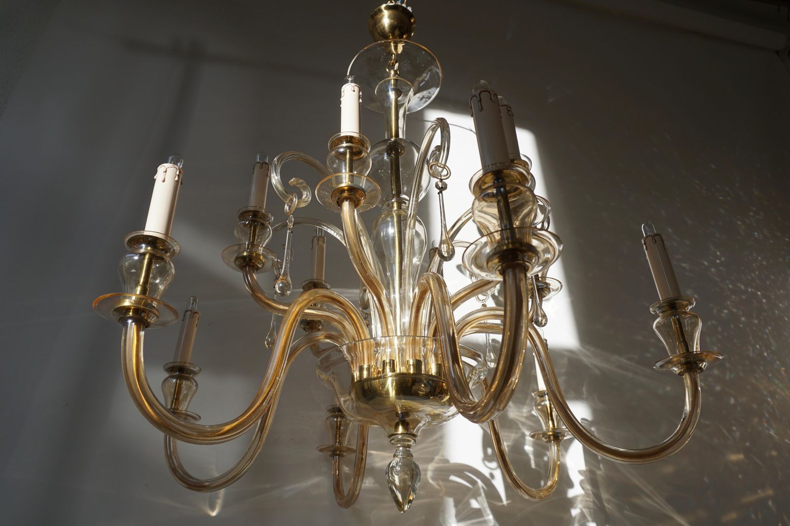 photo furniture Italian Midcentury Style Hand Blown Murano Venetian Glass Chandelier