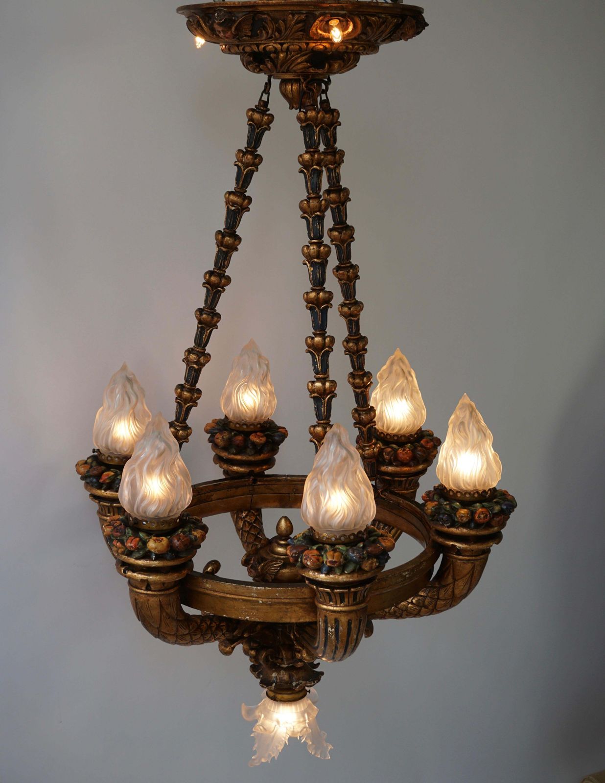 Wonderful Italian Giltwood Cherubs Putti And Painted Fruit Torch Chandelier photo 3824.0