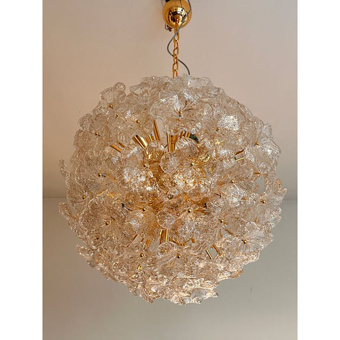 Italian Murano Style Glass Chandelier Sputnik In Gold And Clear And Gold Flowers photo furniture