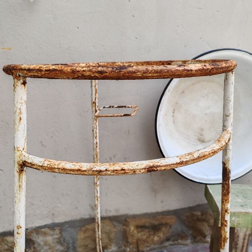 Antique 1920s Hungarian Wash Basin Stand – Rustic Metal With Bowl, Bird Bath photo vinterior