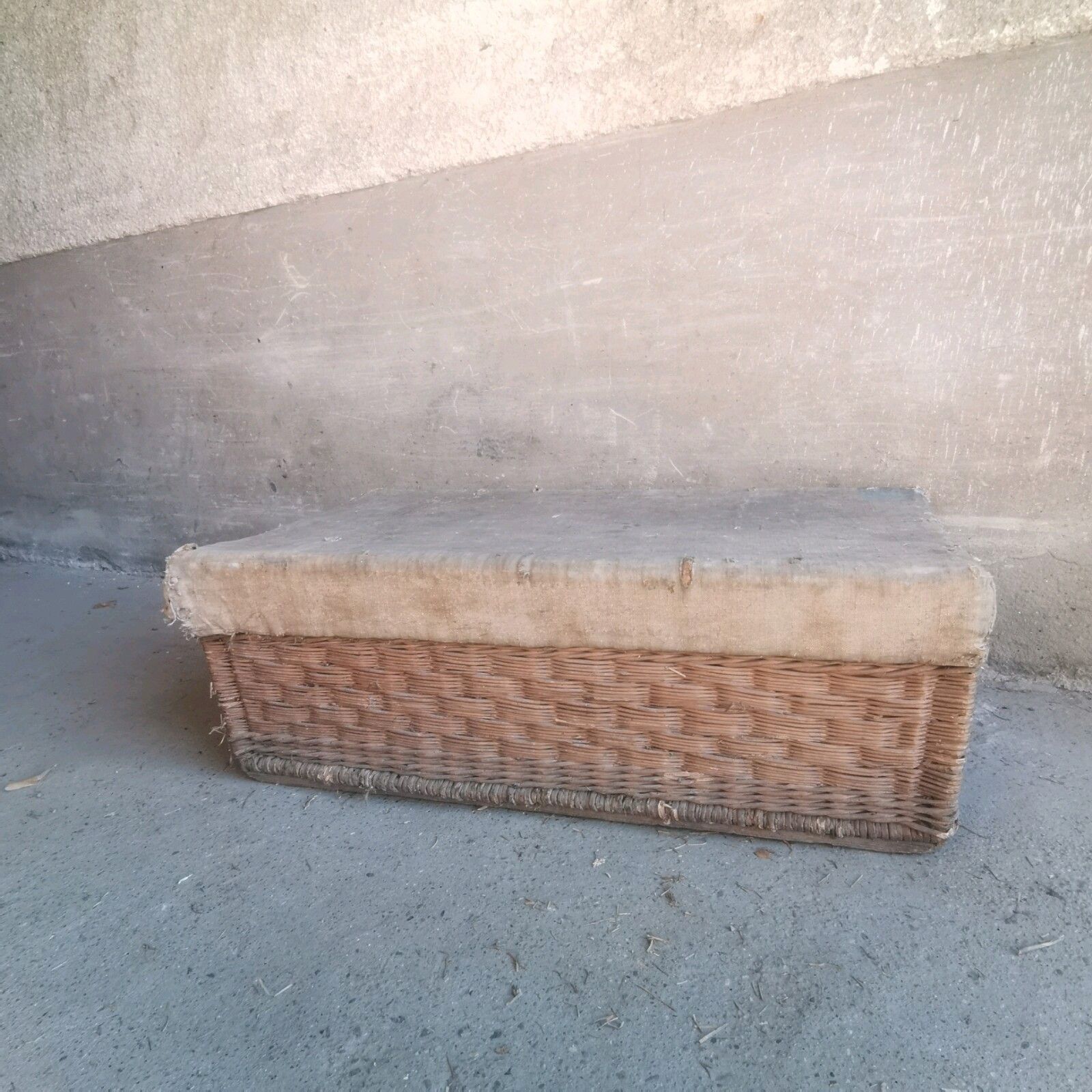 Antique 1880s French Weaved Travel Trunk – Rare Rustic Basket With Hemp Cover photo vintage