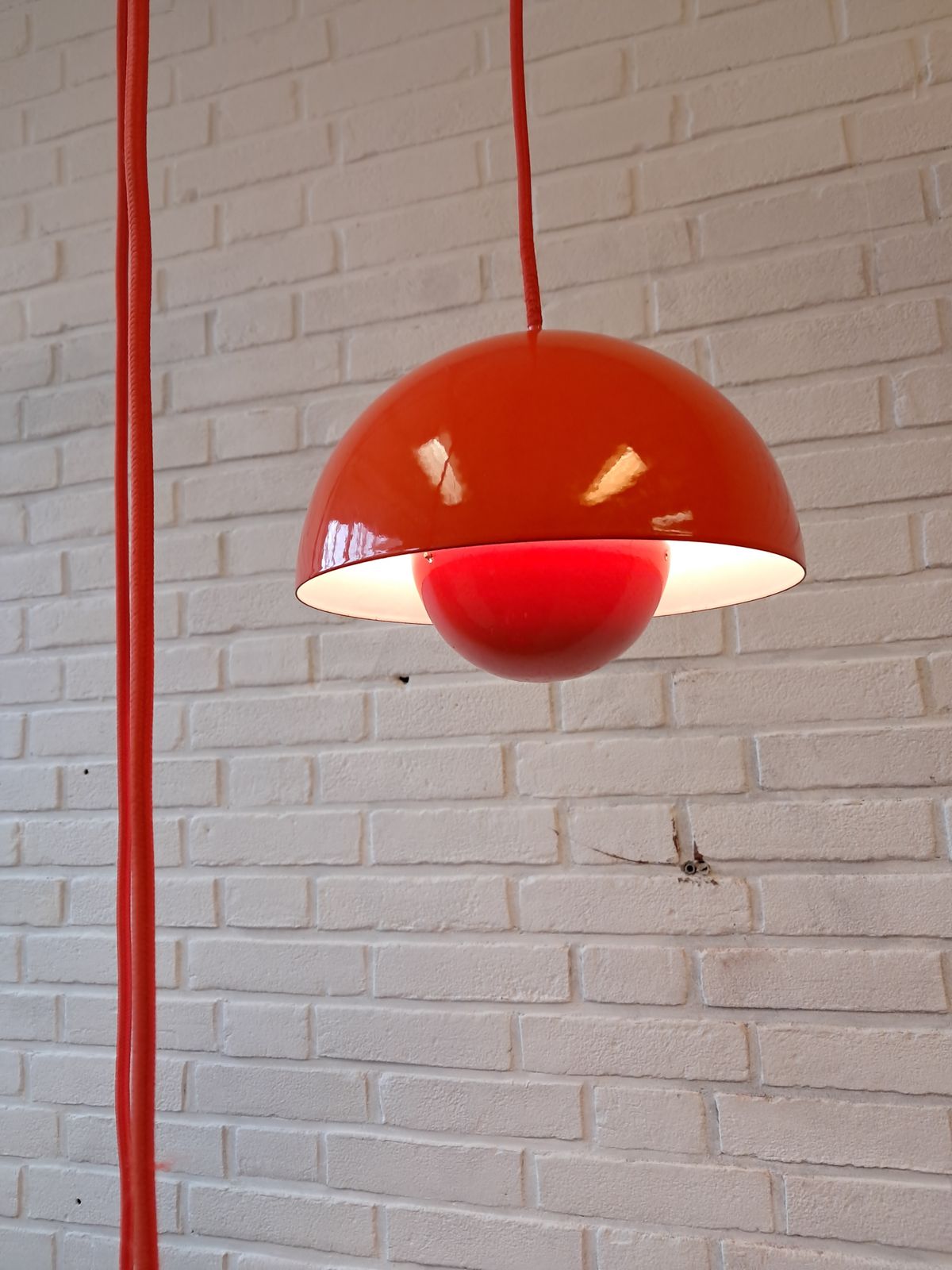 Flowerpot Pendant Verner Panton photo furniture
