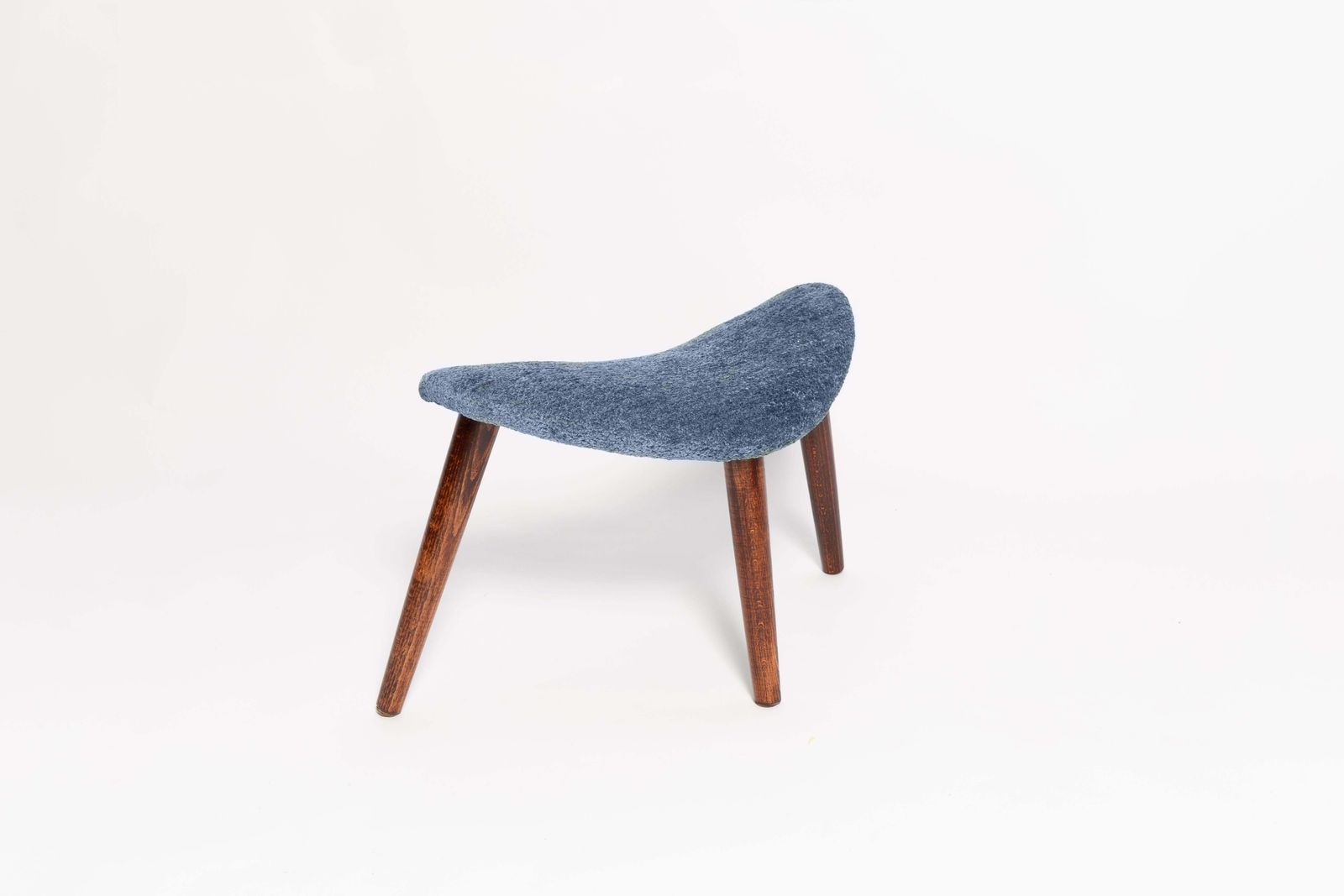 photo furniture Mini Heart Stool, Blue Velvet, Dark Wood, Europe