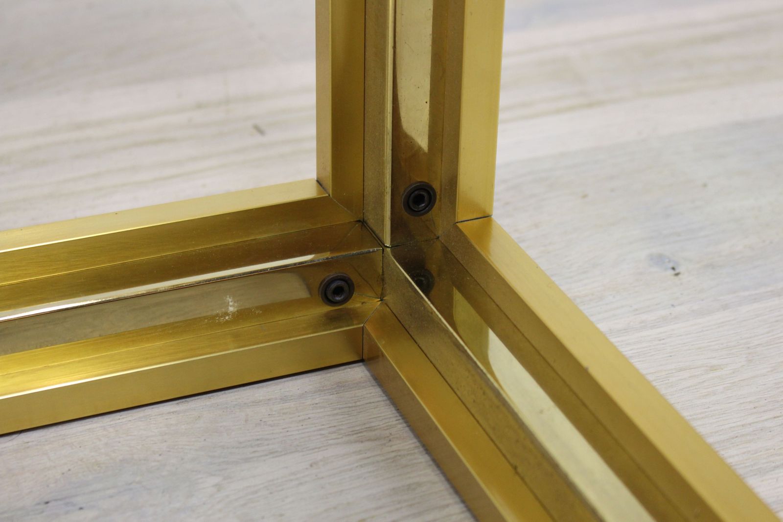 photo furniture 1970’s Brass And Glass Lamp Table