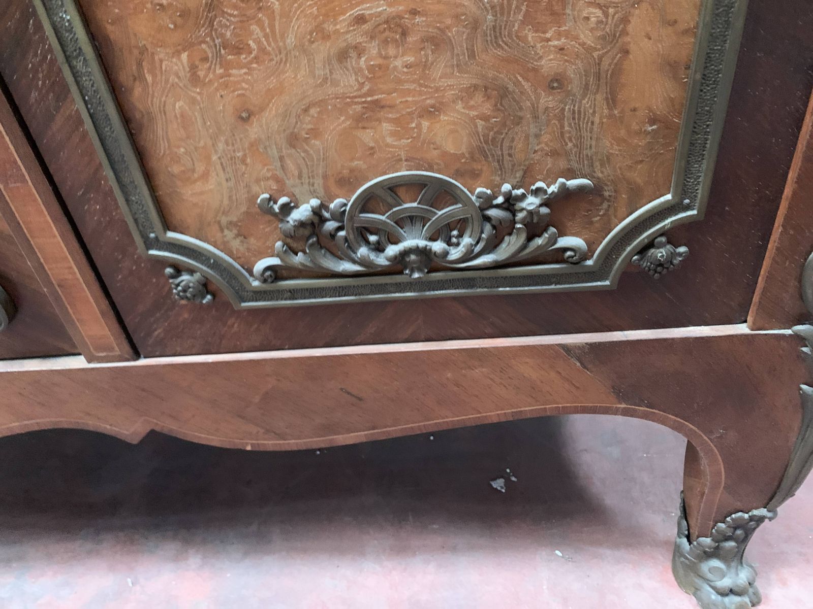 Furniture Louis XV Style Bookcase In Mahogany And Burr Walnut, 20th Century photo