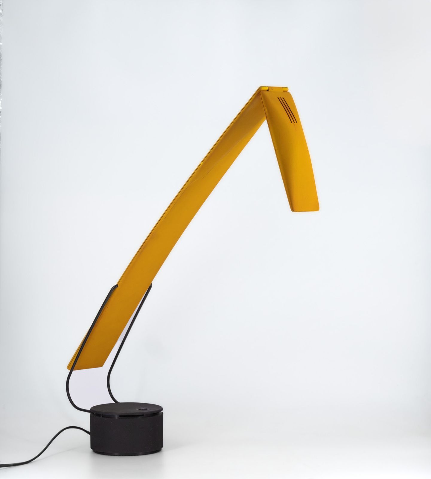 1980s Postmodern Dove Table Lamp By Mario Barbaglia & Marco Colombo For Paf Studio Milano photo vintage