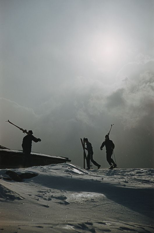 Slim Aarons 'Cranmore Mountain Skiers' Framed White