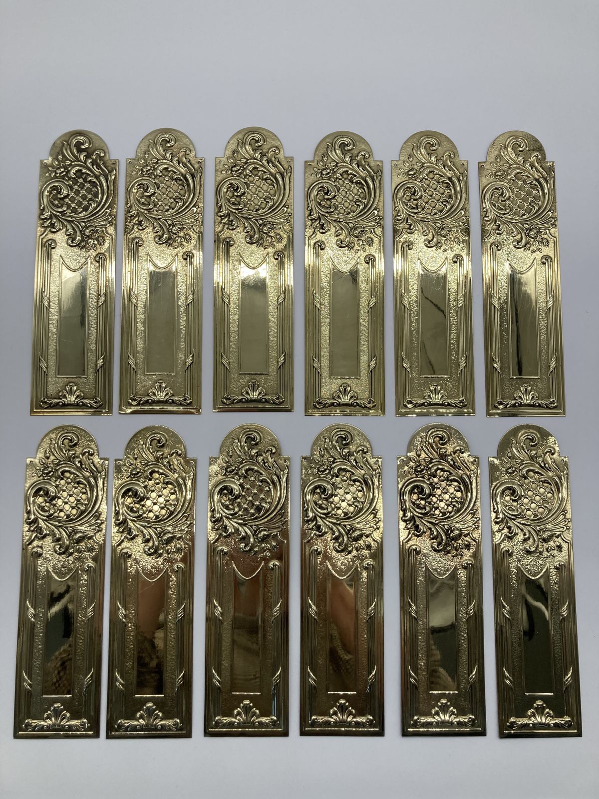 Set Of Twelve Rococo Style Finger Plates