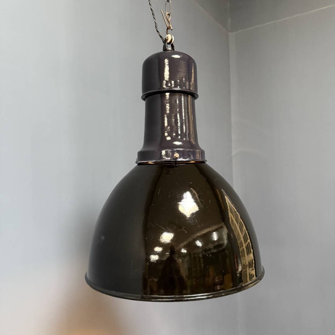 Grote Zwarte Emaille Bauhaus Fabriekslamp photo 205.0