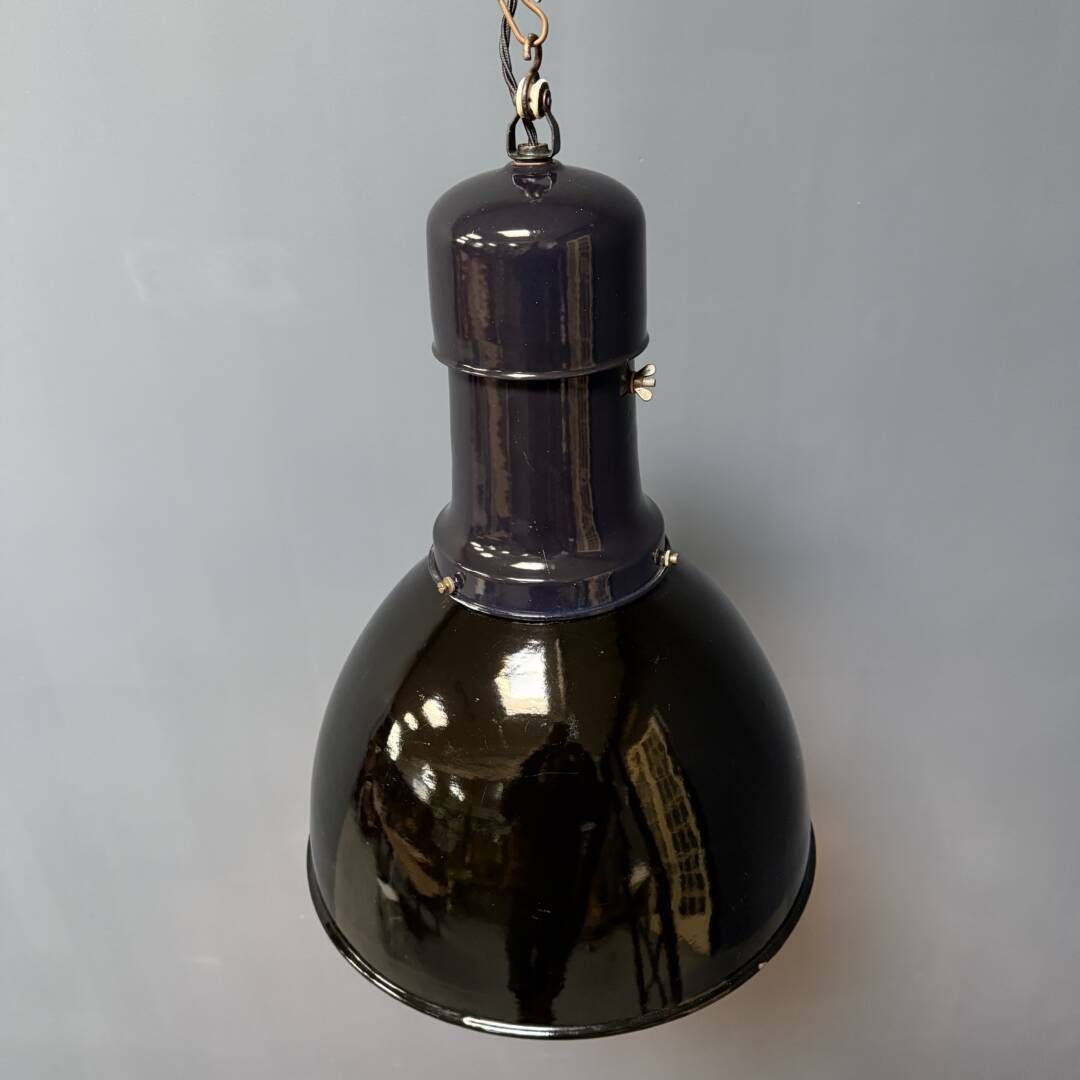 Grote Zwarte Emaille Bauhaus Fabriekslamp photo buy