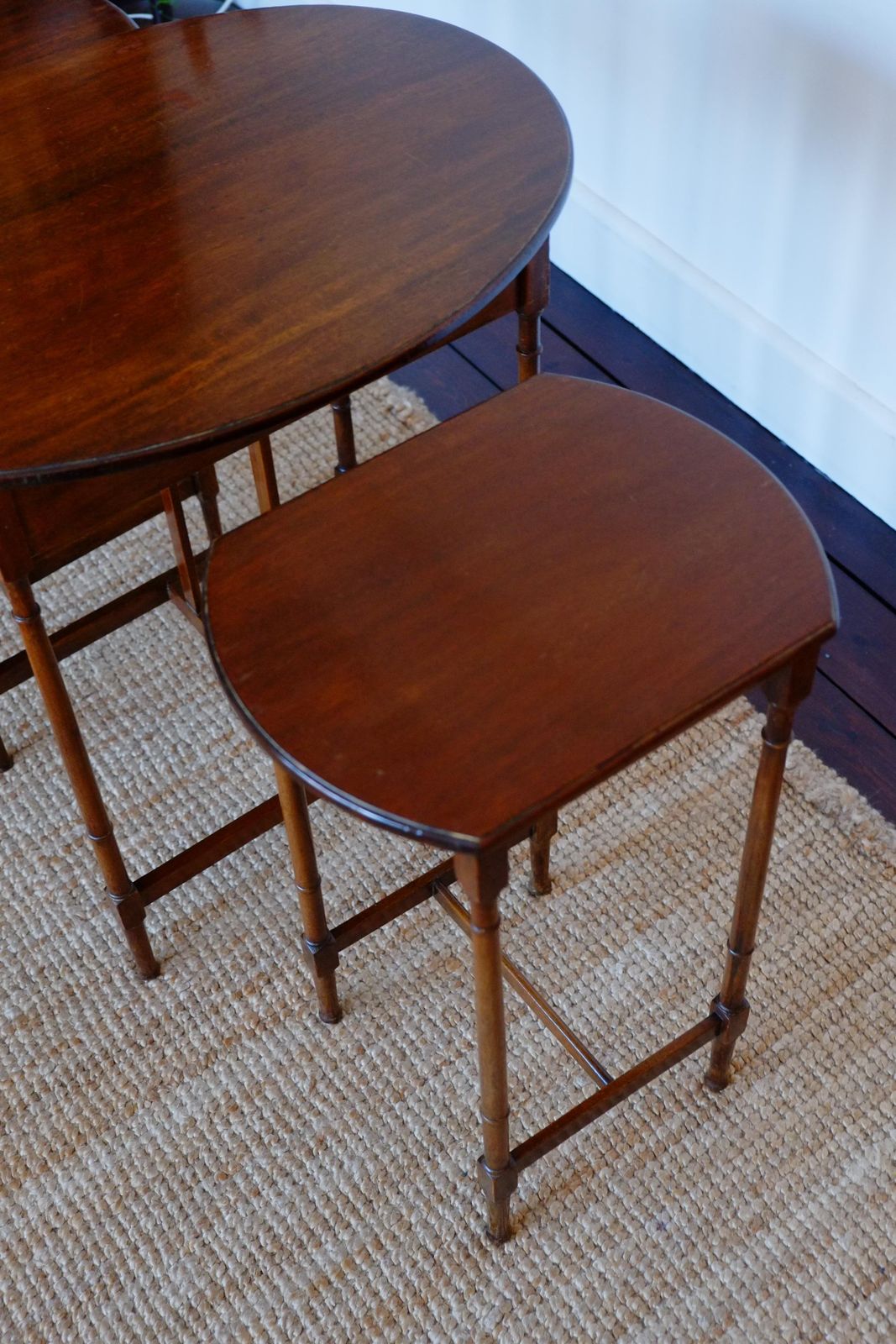 A Tall Set Of 3 Antique Mahogany Oval Nesting Tables. England C.1900 photo Furniture