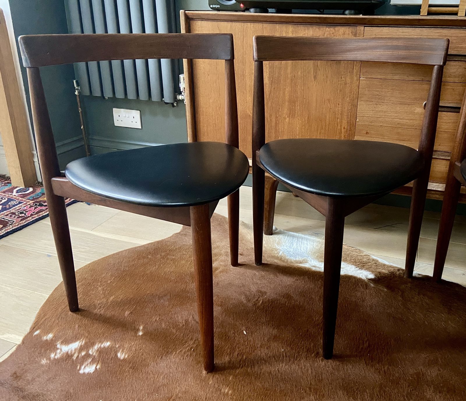 Set Of 4 Hans Olsen For Frem Rojle Tripod Chairs Mid Century Modern, Danish, Teak photo for sale