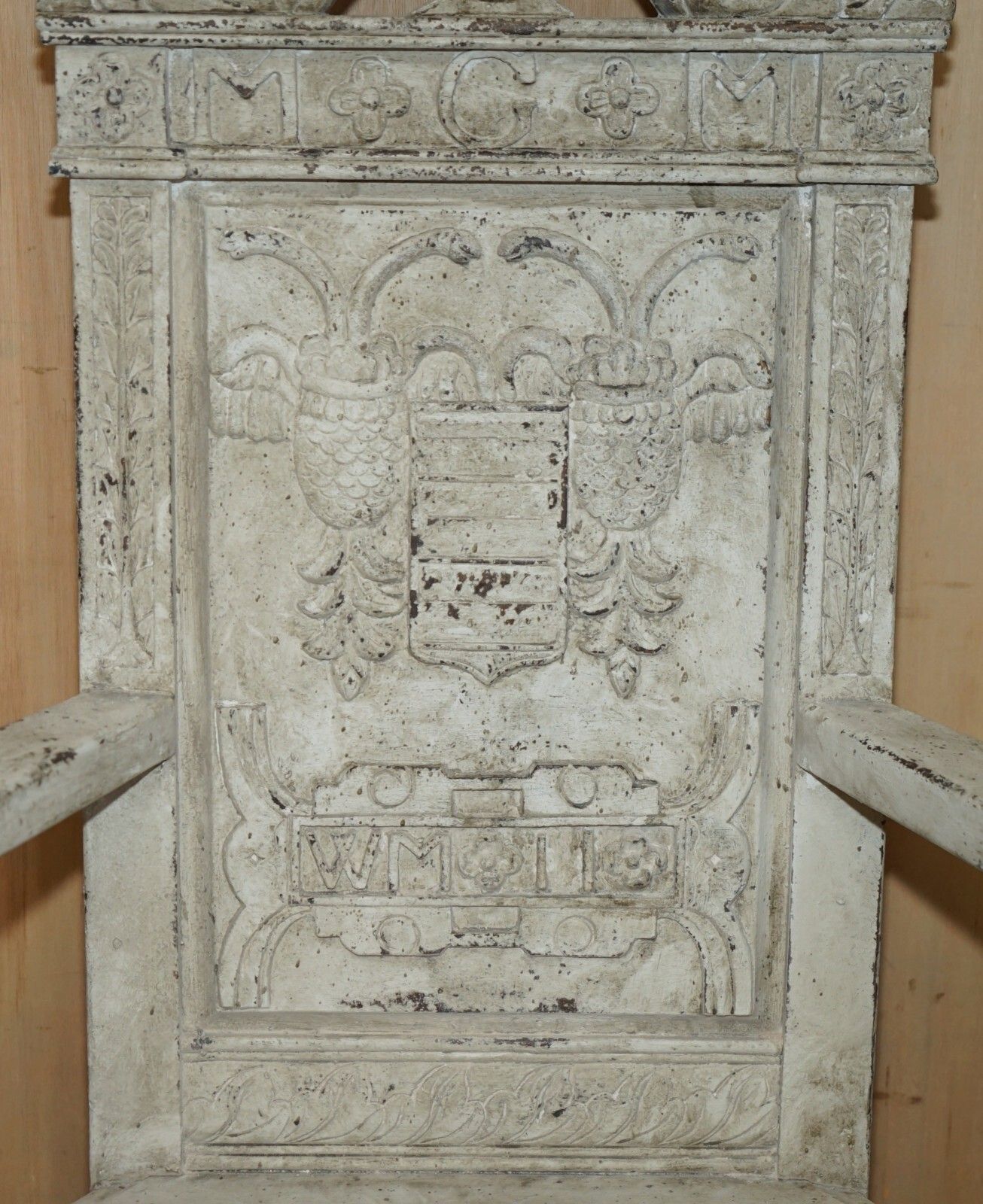 photo furniture Antique 1622 Dated Ornately Hand Carved English Oak Painted Throne Armchair