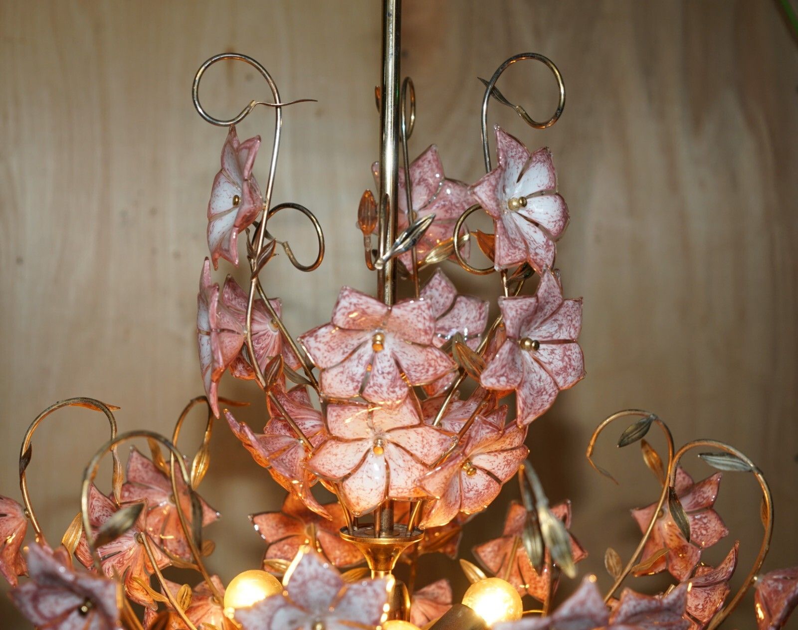 Stunning Large Italian Murano Rose Glass Mid Century Modern Floral Chandelier photo vinterior