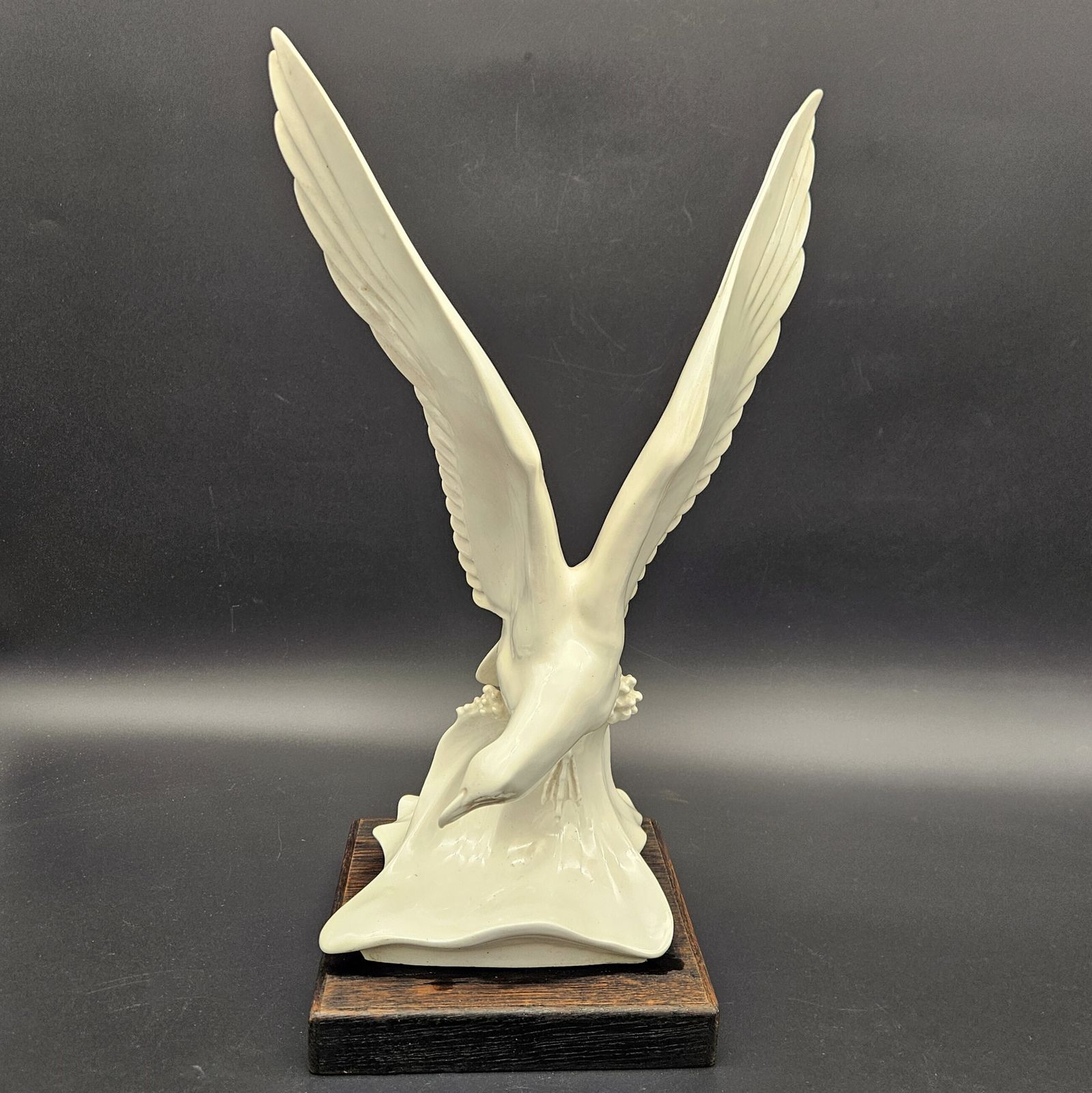 Porcelain Figurine Seagull On Wave By Max Esser For Meissen. 1937