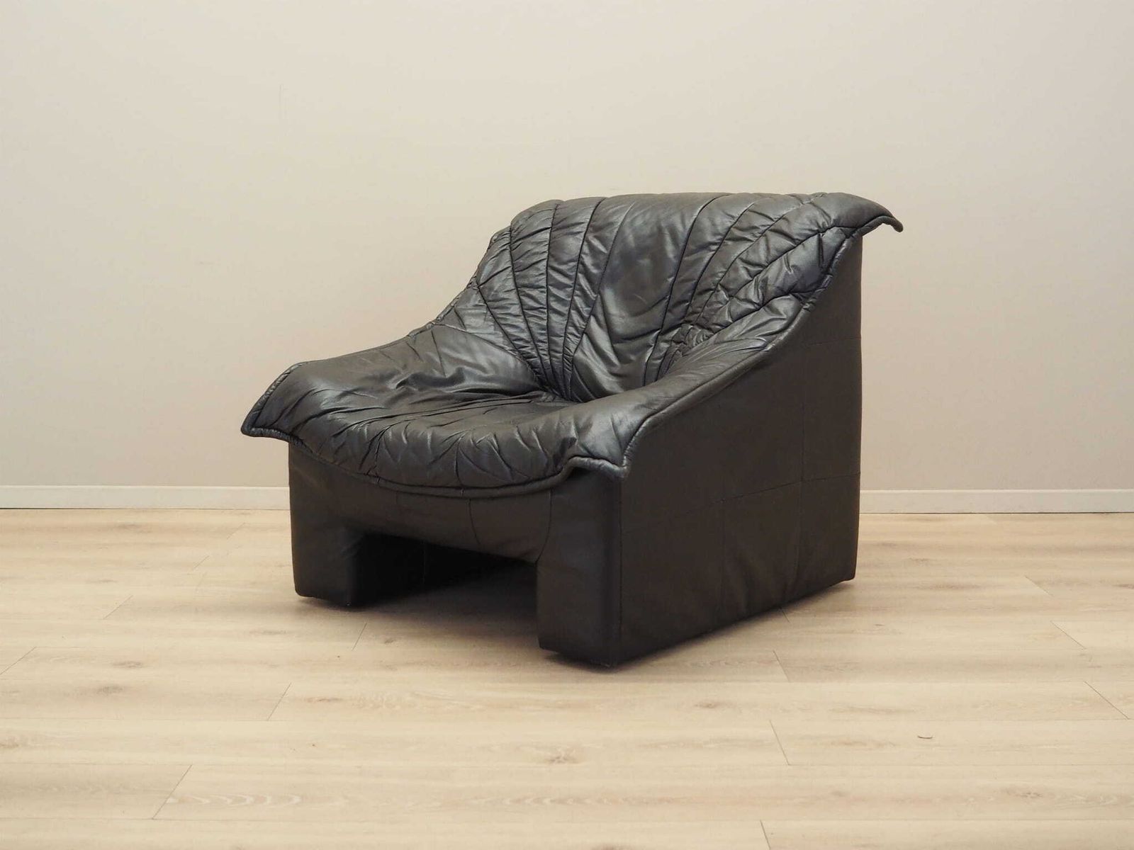 Leather Armchair, Italian Design, 1960s, Production: Italy photo Furniture
