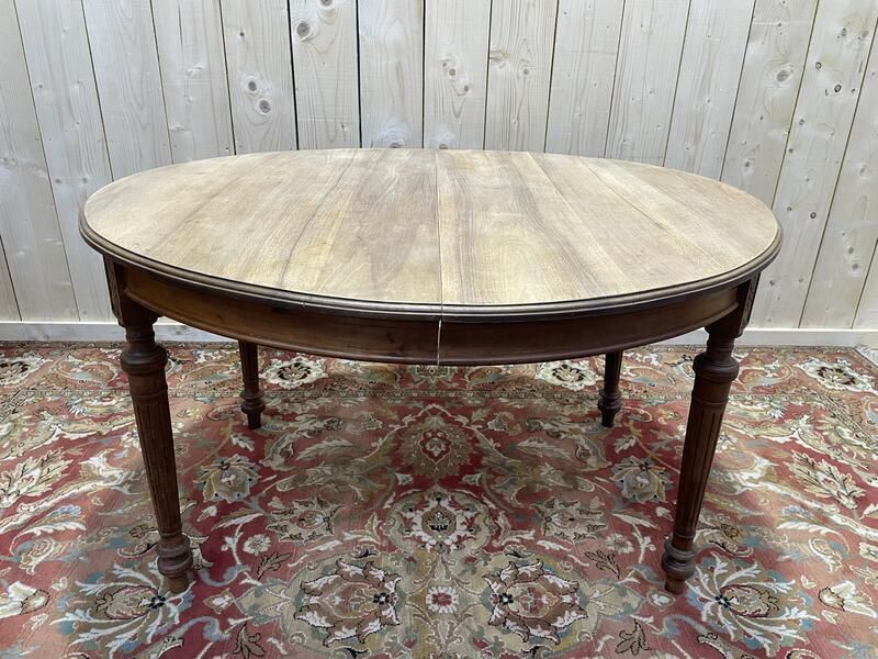 Table De Salle à Manger Ovale De Style Louis XVI En Noyer