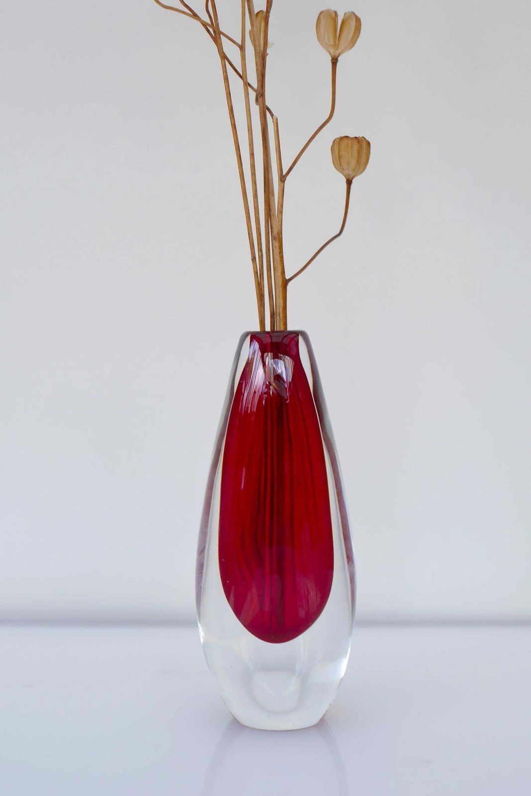 Mid Century Modern Handgeblazen Scandinavisch Helder Rood Sommerso Kunstglas Vaas, Door Ernst Gordon Voor åfors, Zweden photo 287.0