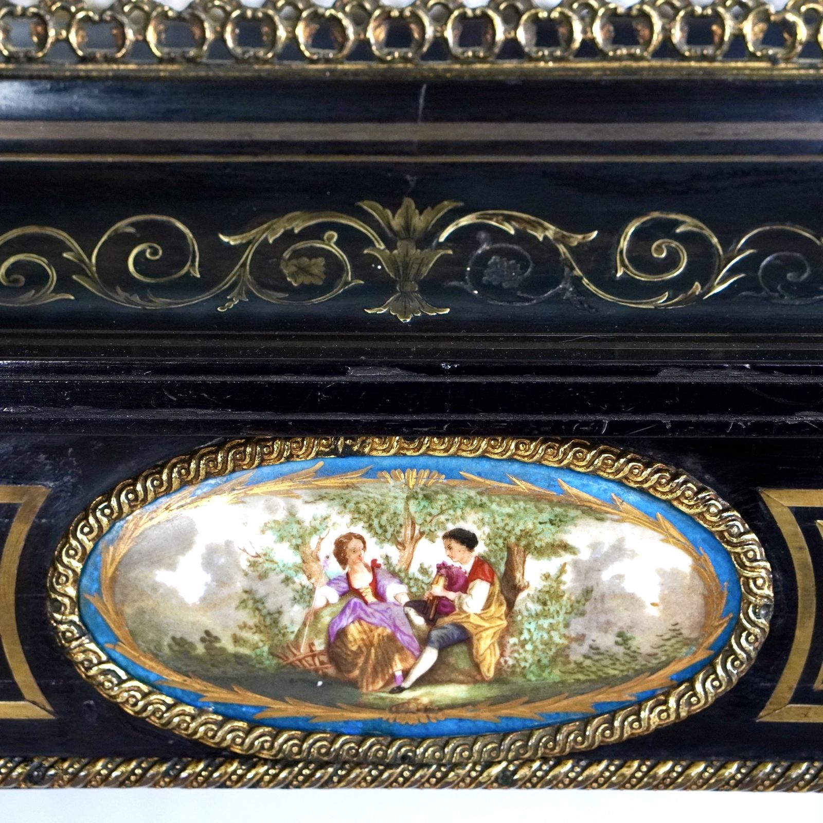 photo vinterior 19th Century French Boulle Ebonised Jardinière