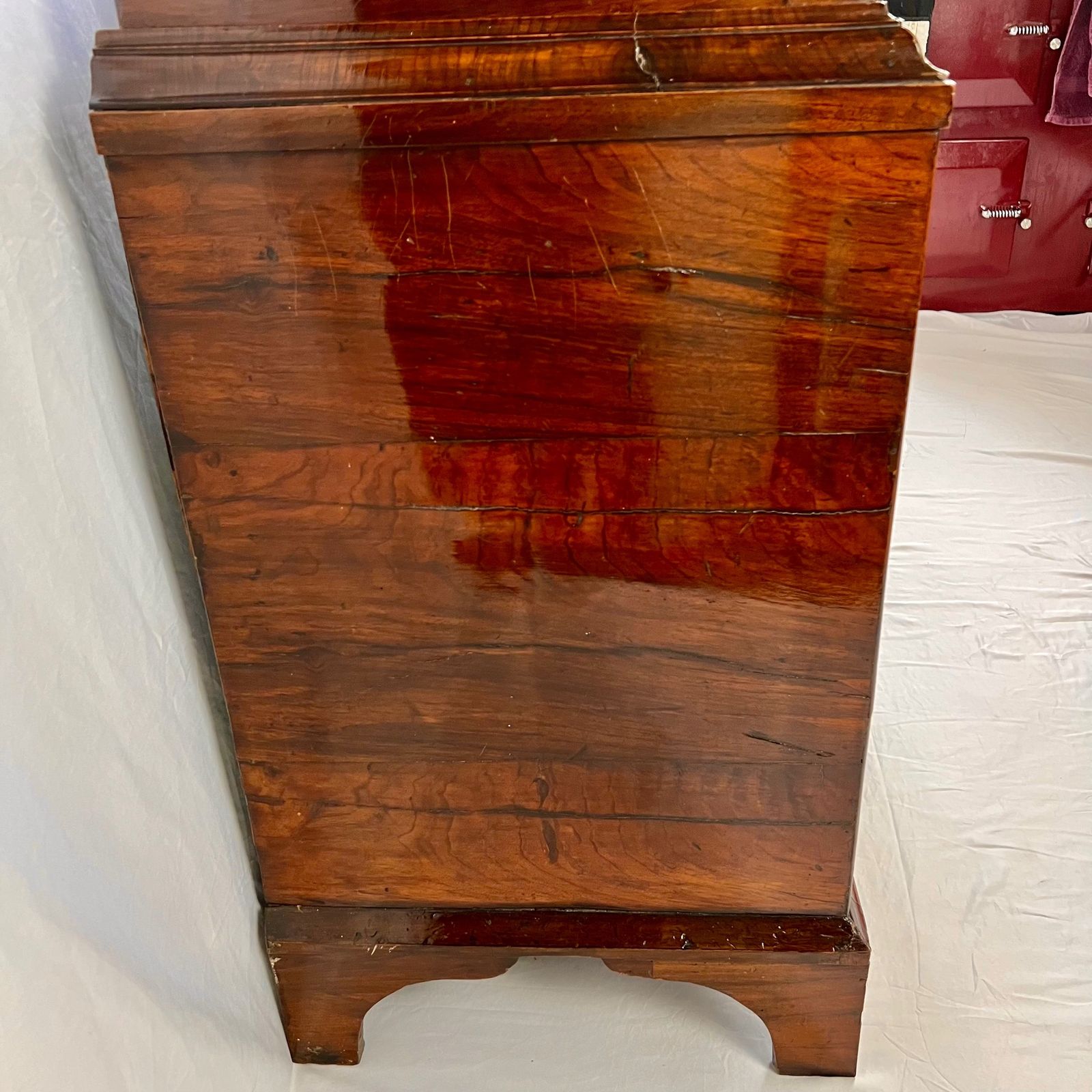 2750.0 18th Century Walnut And Floral And Seaweed Marquetry Inlaid Escritoire photo