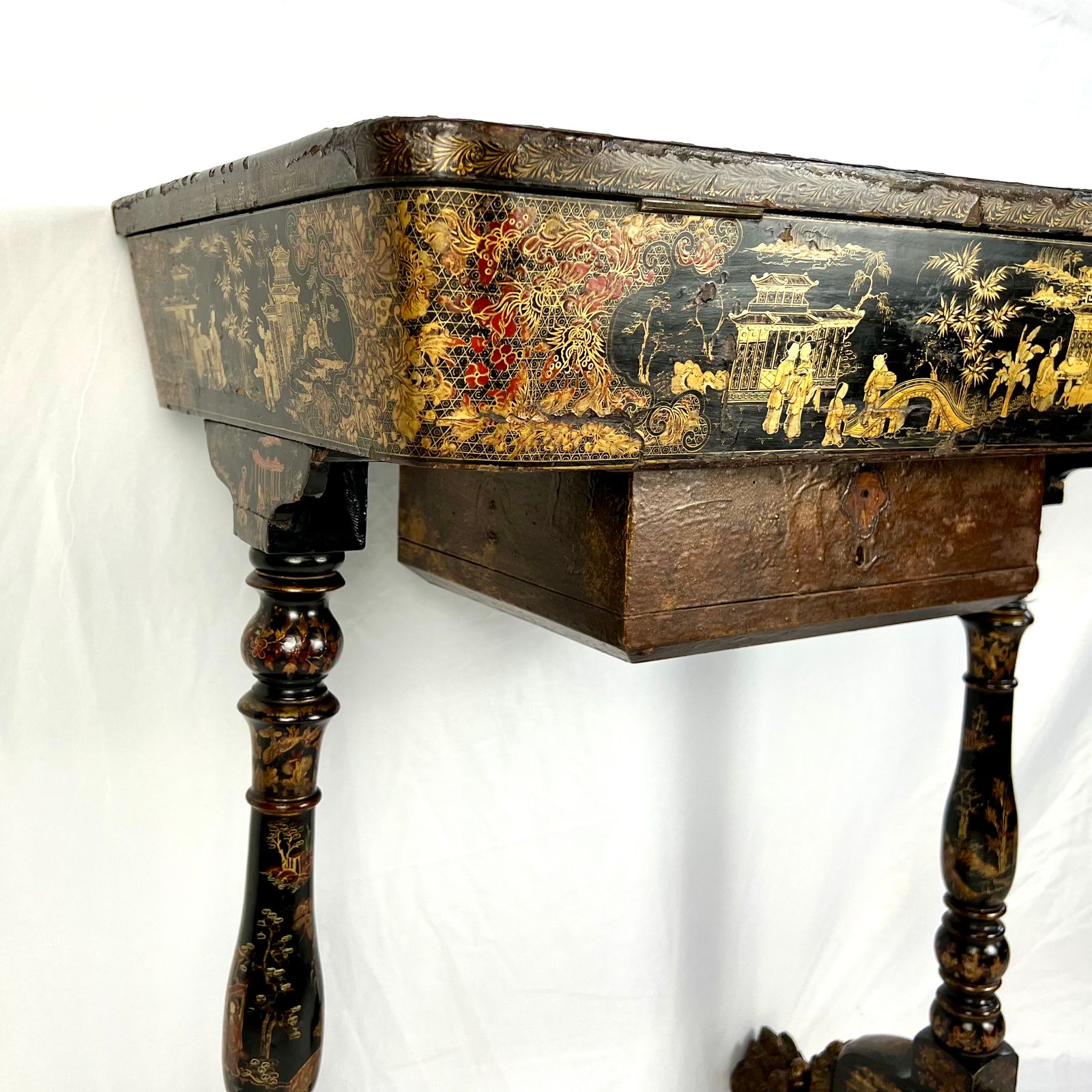 photo vintage Regency Chinoiserie Chinese Export Sewing/ Work Table