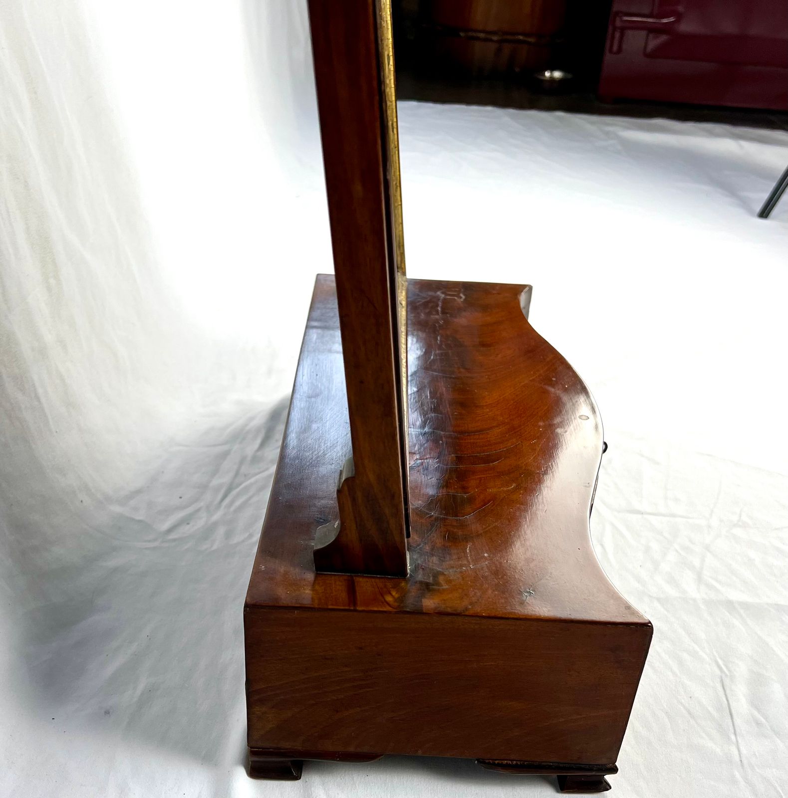 photo furniture Georgian Mahogany Serpentine Toilet Mirror
