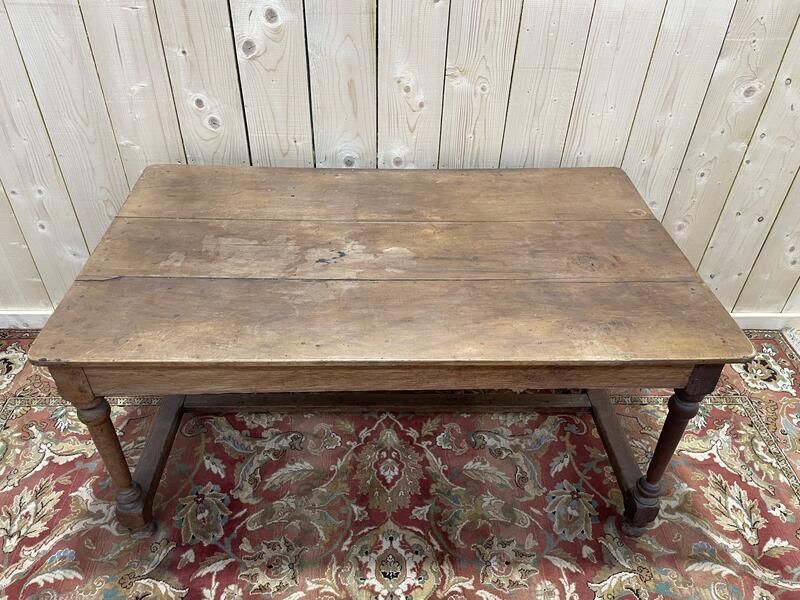 Bureau De Style Louis XIII En Noyer photo for sale