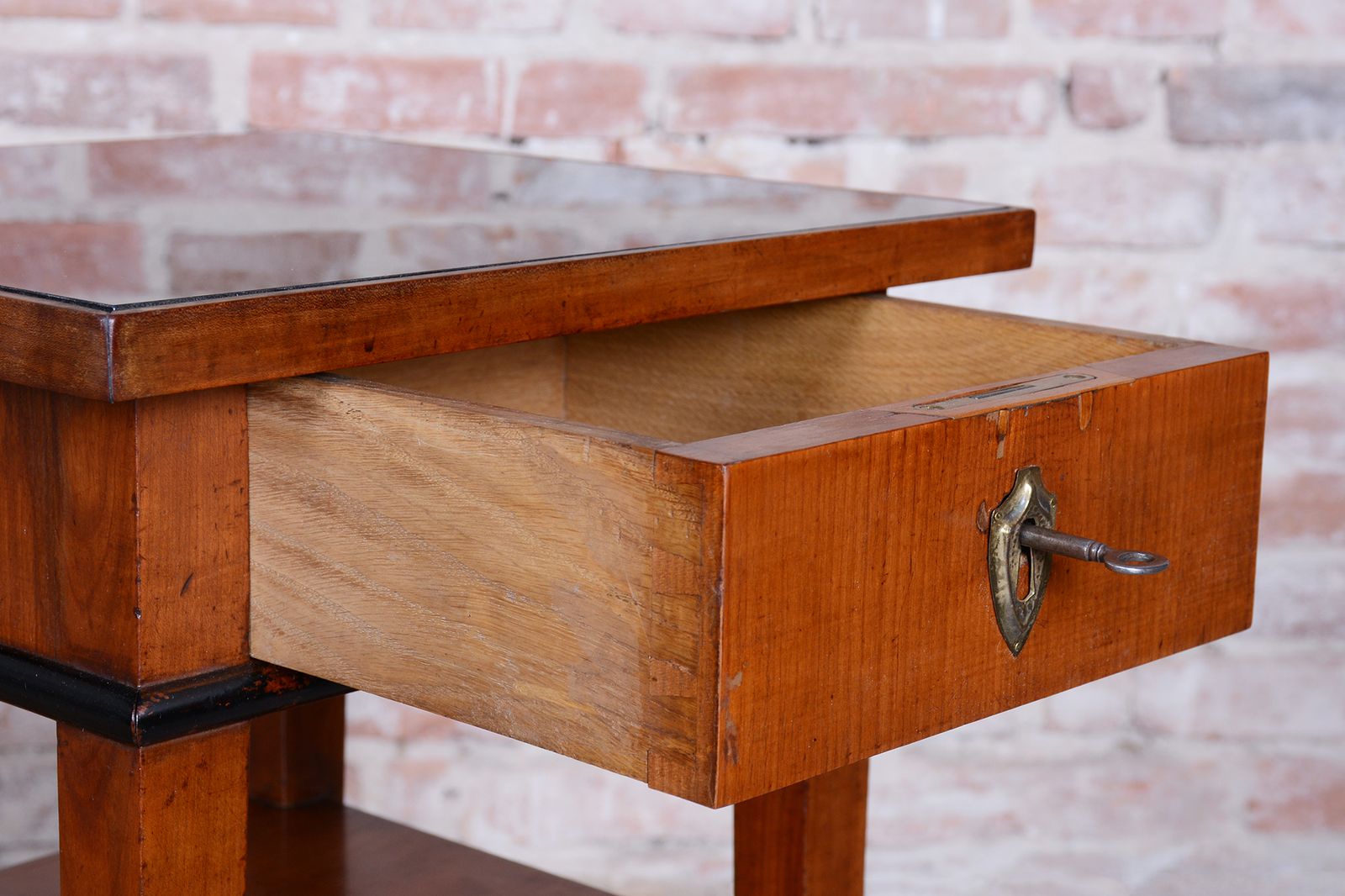 photo vinterior Restored Small Biedermeier Side Table, Cherry Wood, Revived Polish, Czech, 1840s
