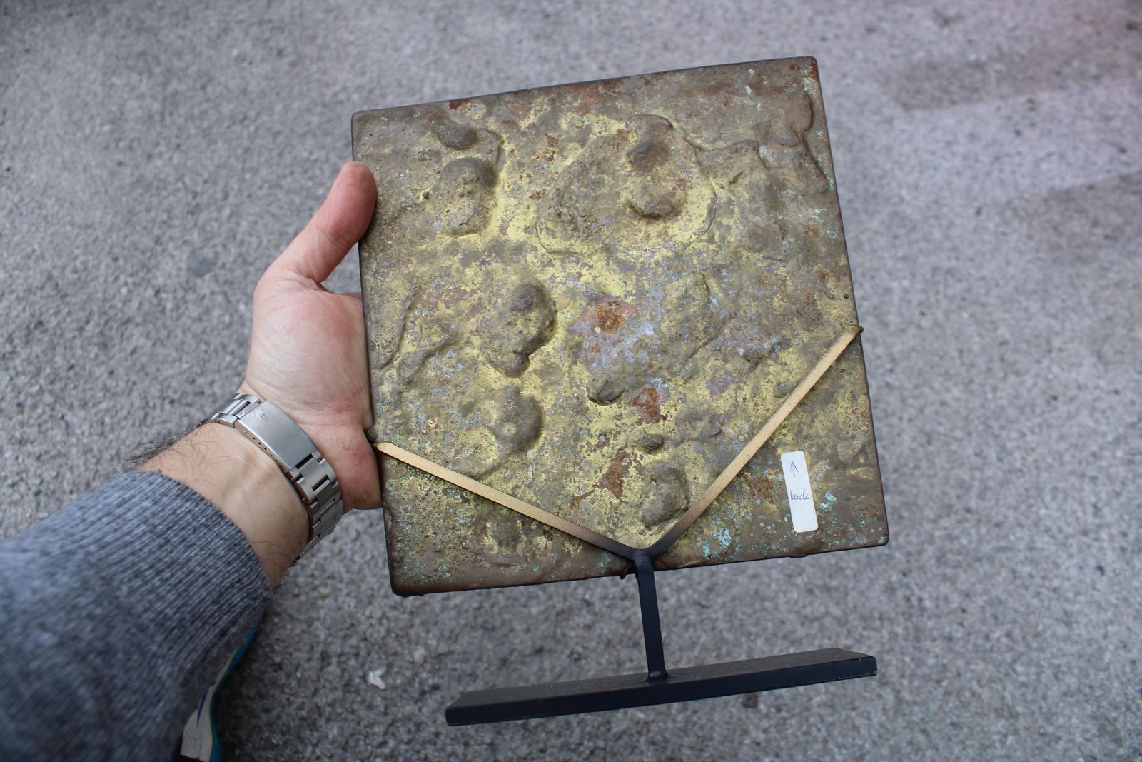 Harry Bertoria 1960 Square Sculpture In Gilded Bronze And Black Base photo buy