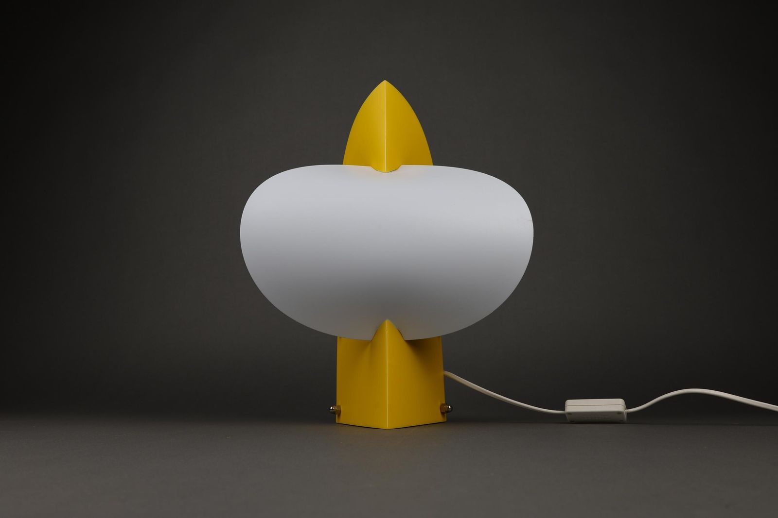 Vintage Slamp Table Lamp By Samuel Parker | Mid Century Modern Italian Lighting | Sails Collection Wall/Table Lamp | Retro 1990s Yellow Lamp photo Lighting