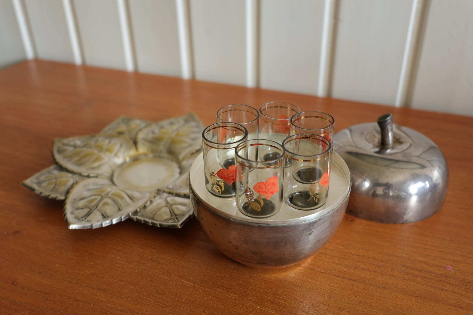 Metal Trinket Box With Shot Glasses Unique Drinkware Set Decorative Barware For Home Collectible Shot Glass Holder With Lid Gift Idea photo 105.0