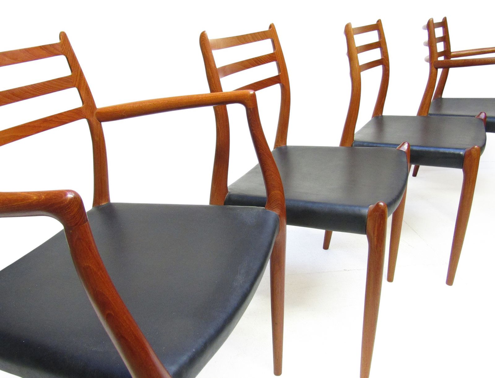Set Of Four Exceptional 1950s Danish Dining Chairs By Niels Moller, 2x Model 62 And 2x Model 78 photo vintage