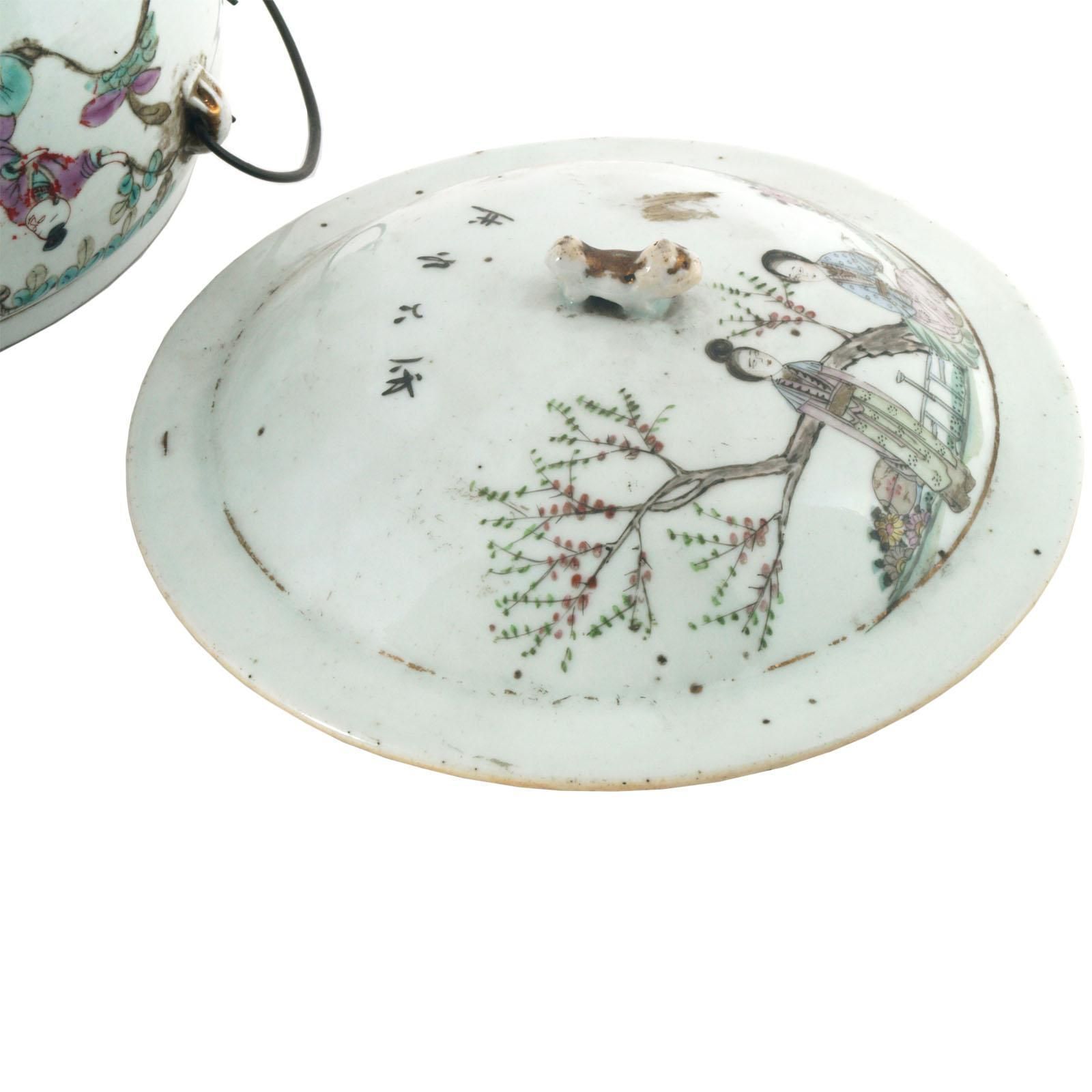 Early 20th Century Chinese Porcelain Bucket Vase, Famille Verte photo 2951.2